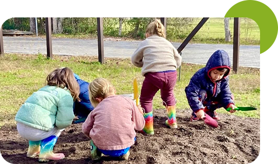 01_slider-early-childhood_kids-forest-school-activities_2_WFS_desktop