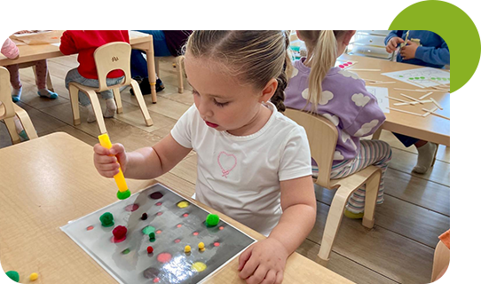 01_slider-early-childhood_kids-forest-school-activities_3_WFS_desktop