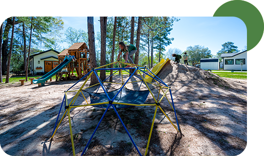 02_slider-early-childhood_campus-woodlands-forest-school_2_WFS_desktop